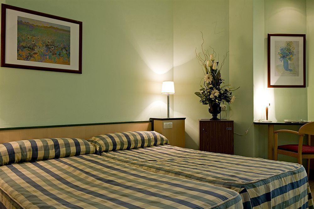Nuevo Zenit Calahorra Hotel Room photo